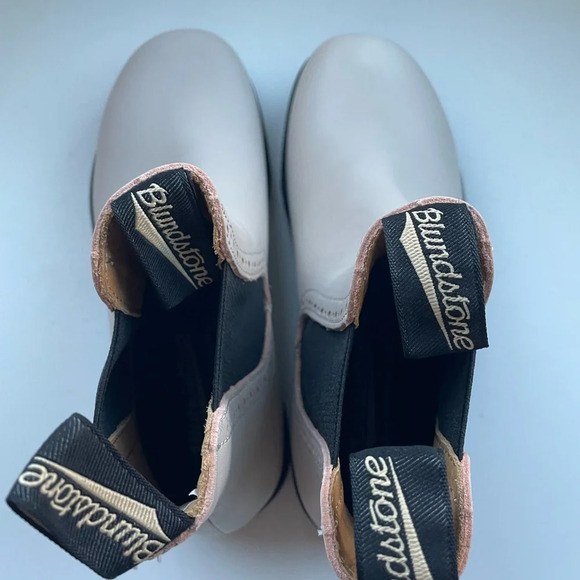 Blundstone Cream Ankle Boots - Picture 8 of 16